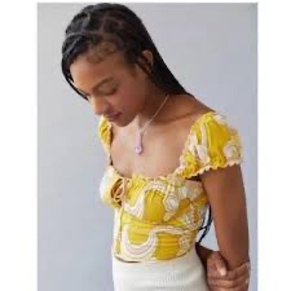 Urban Outfitters Yellow Crop Top - Picture 2 of 7